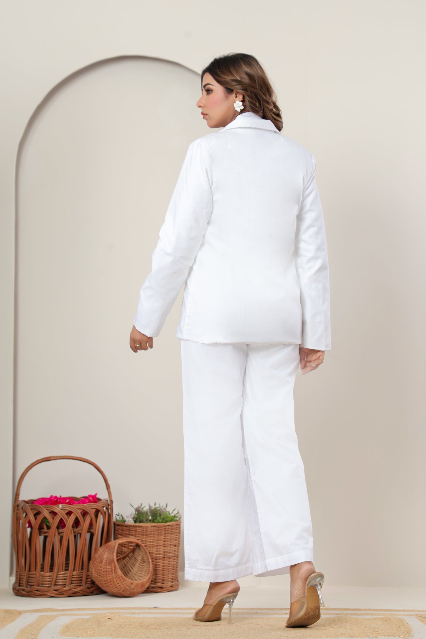 Ivory Elegance – Women’s Tailored Linen Cotton Blazer with Pant Set for Power Dressing & Formal Events