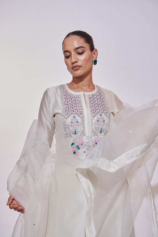 White Chanderi Silk Kurta Set with Zari & Cut Dana Hand Embroidery | Satvik Style